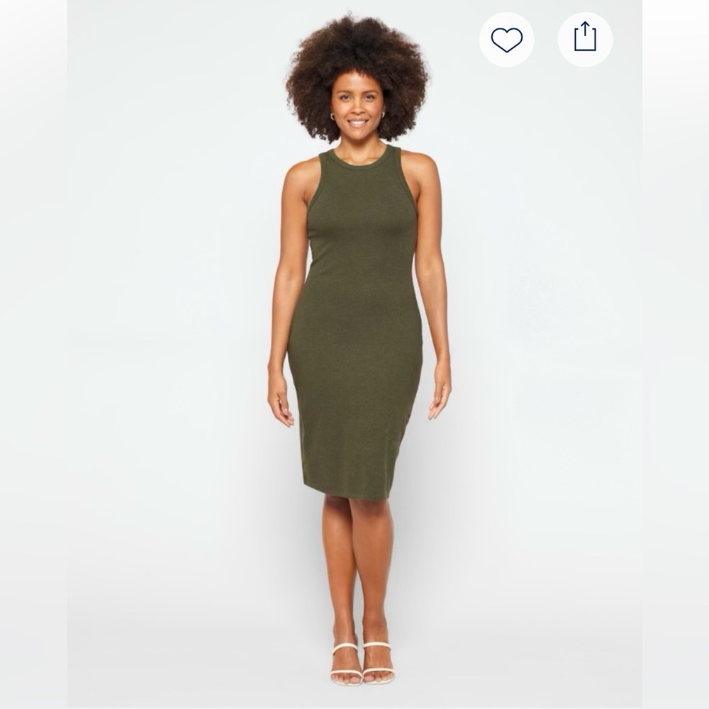 MOHNTON MADE
Fitted Midi Tank Dress